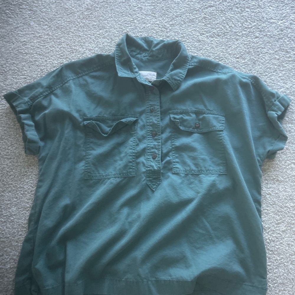 Universal Thread Teal Button-Up Short Sleeve Shirt